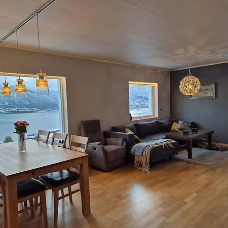 Apartamento Stor Naert Sentrum Med Nydelig Utsikt! Tromsø
