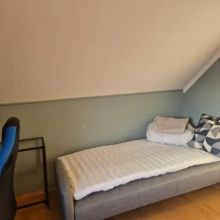 Stor Naert Sentrum Med Nydelig Utsikt!