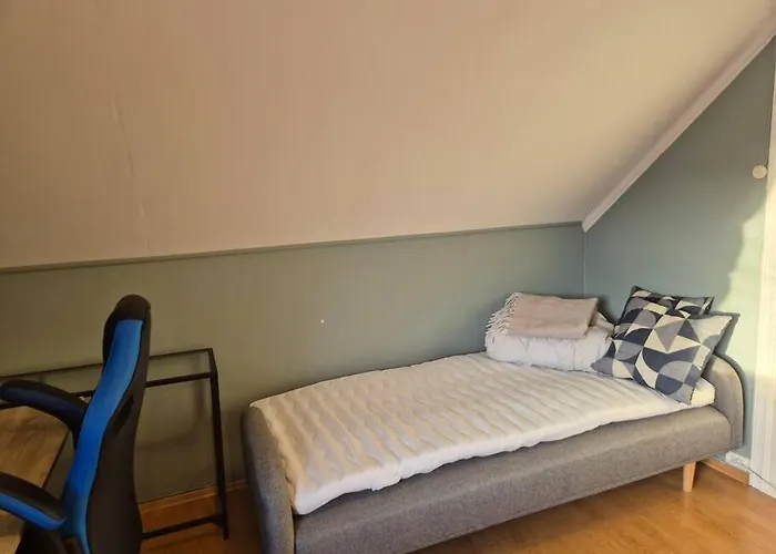 Stor Naert Sentrum Med Nydelig Utsikt!