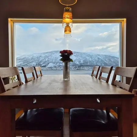 Stor Naert Sentrum Med Nydelig Utsikt! * Tromsø