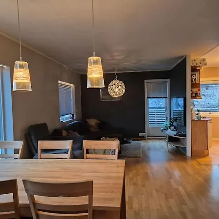 Appartement Stor Naert Sentrum Med Nydelig Utsikt!